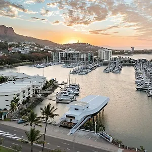 Hôtel capsule The Pier Pods On The Water- 50m From Bus Terminal And Ferry Terminal- Passport Id Requried, Townsville